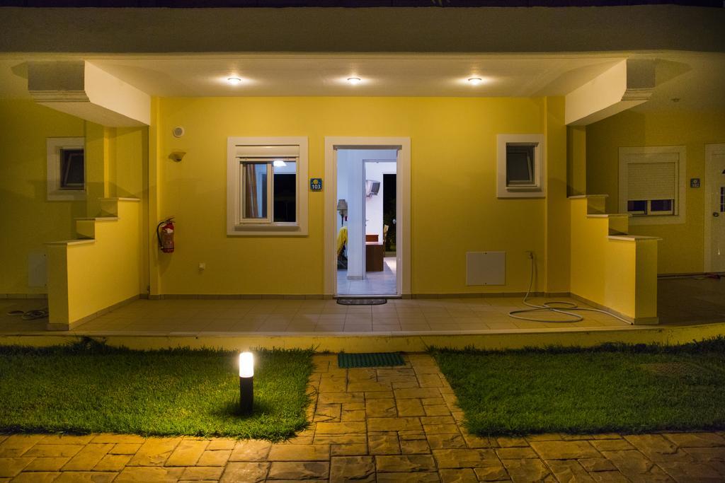 Vakis Apartments ซาคาโร ภายนอก รูปภาพ